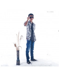 Kemeja Cowok Lengan Pendek Motif John F.Gee M