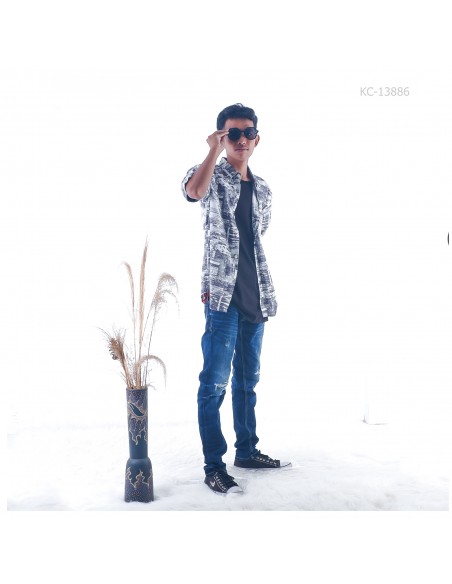 Kemeja Cowok Lengan Pendek Motif John F.Gee M