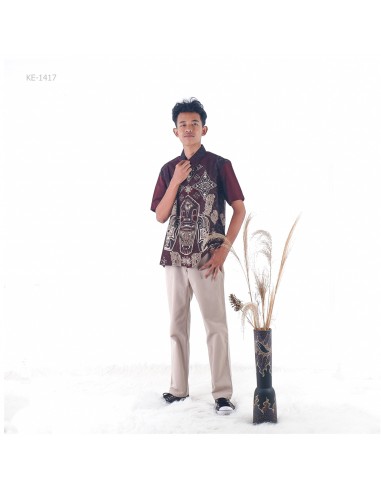 Kemeja Batik Cowok Lengan Pendek Maxmillian...